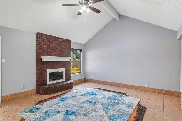 609 Ruth Drive, Kennedale, TX 76060