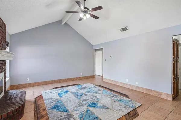 609 Ruth Drive, Kennedale, TX 76060