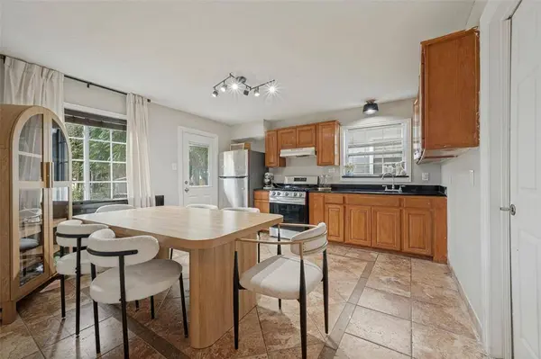 2614 Valwood Parkway, Farmers Branch, TX 75234