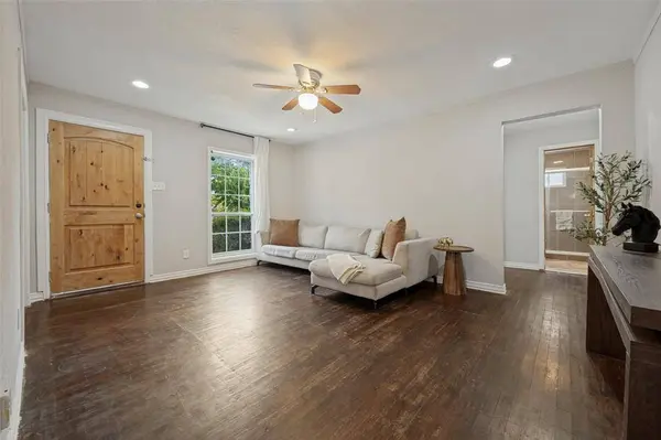2614 Valwood Parkway, Farmers Branch, TX 75234