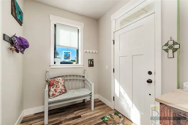 1827 Annas Garden LN, Billings, MT 59101