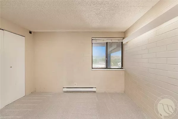 300 N 25th ST, Billings, MT 59101