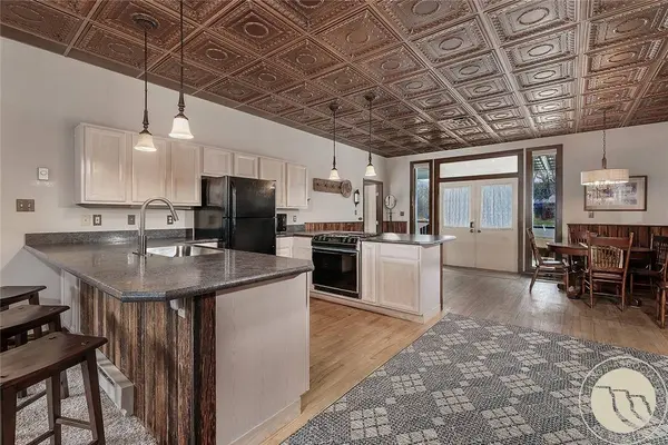21 E Rosebud RD, Roscoe, MT 59071