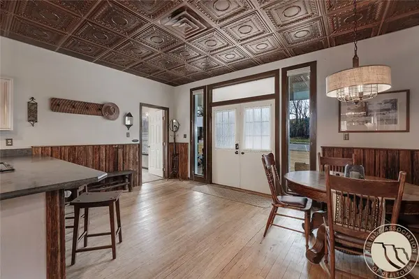 21 E Rosebud RD, Roscoe, MT 59071