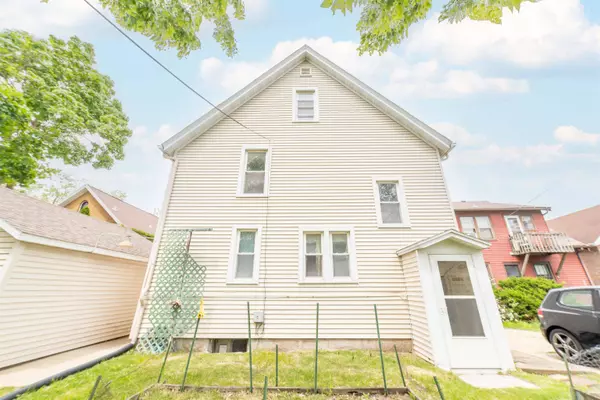 2661 Milwaukee Street, Madison, WI 53704