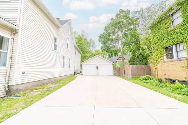 2661 Milwaukee Street, Madison, WI 53704