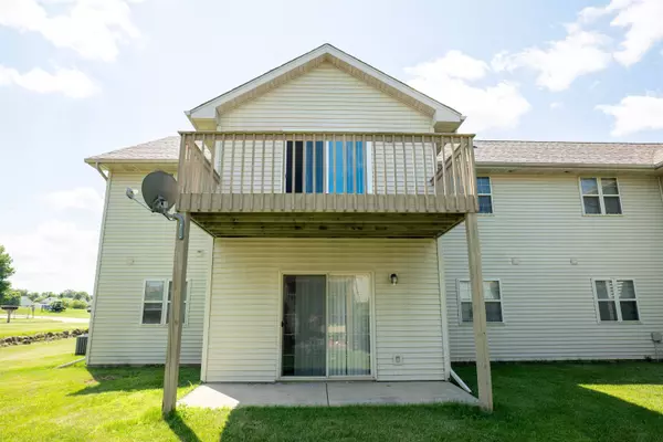 882 & 892 St Albert th Great Drive, Sun Prairie, WI 53590