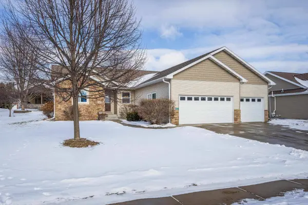4433 Memorial Circle, Windsor, WI 53598