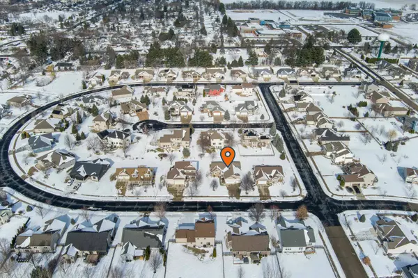 4433 Memorial Circle, Windsor, WI 53598