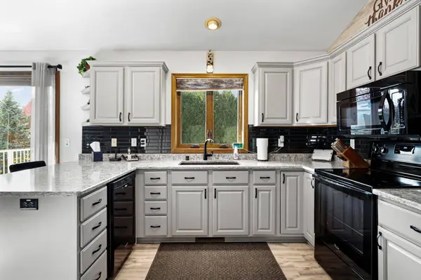 1122 Virdon Drive, Sun Prairie, WI 53590
