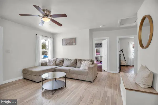 431 LARCHMONT DR, Delanco, NJ 08075