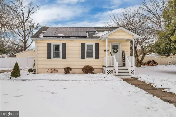 431 LARCHMONT DR, Delanco, NJ 08075