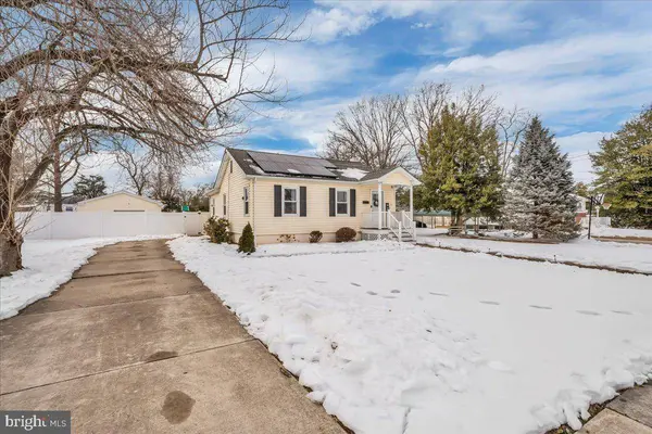 431 LARCHMONT DR, Delanco, NJ 08075