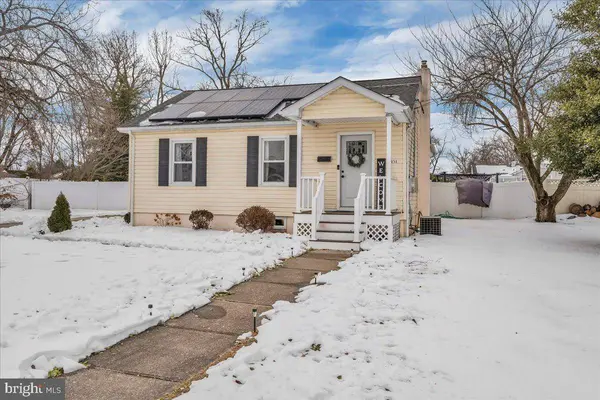 431 LARCHMONT DR, Delanco, NJ 08075