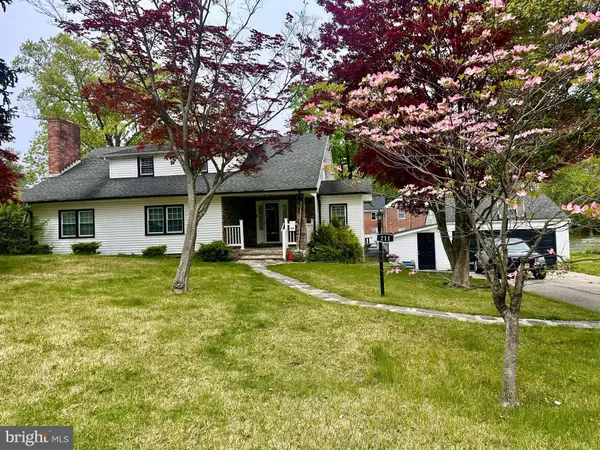 211 S COLUMBIA ST, Woodbury, NJ 08096