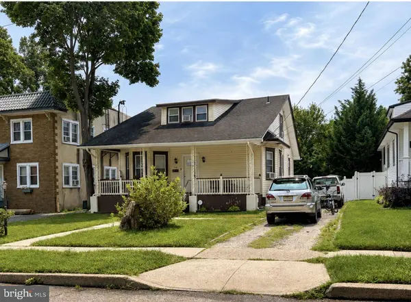 110 E BETTLEWOOD AVE, Oaklyn, NJ 08107