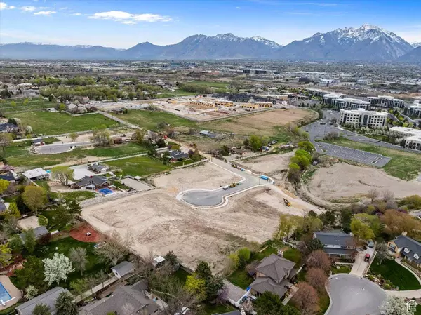 1071 W KINGS LANDING CT #5, South Jordan, UT 84095