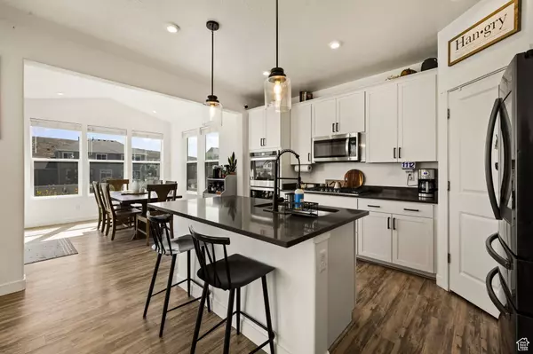 7940 N SEATTLE SLEW RD E #701, Eagle Mountain, UT 84005