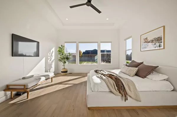 6447 W SUNRISE DR, Highland, UT 84003