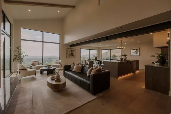 2244 S LAKELINE CIR, Salt Lake City, UT 84109