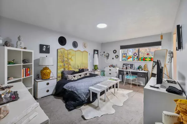 277 W GARDEN PARK DR, Orem, UT 84057