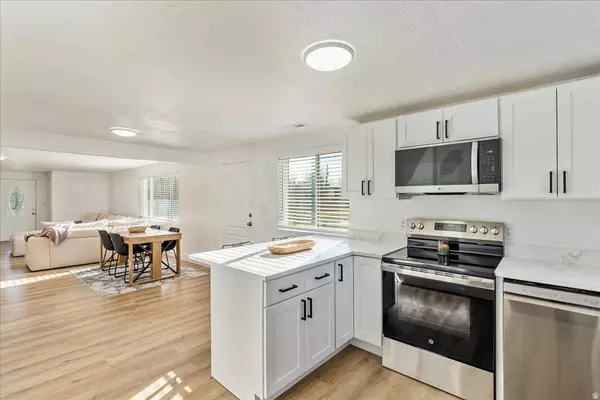 1977 N 1300 W, Pleasant Grove, UT 84062