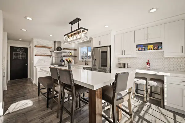 3103 W MEADOW GREEN WAY S, West Jordan, UT 84088