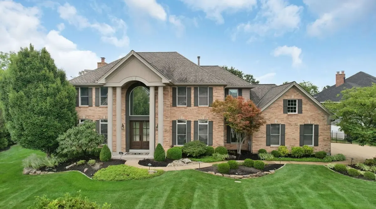2167 Riding Trail Dr, Chesterfield, MO 63005-5401