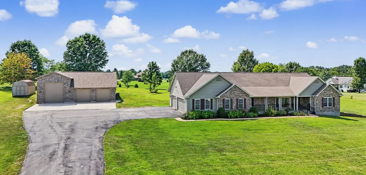 2523 Sunnyside Rd, Festus, MO 63028-3839