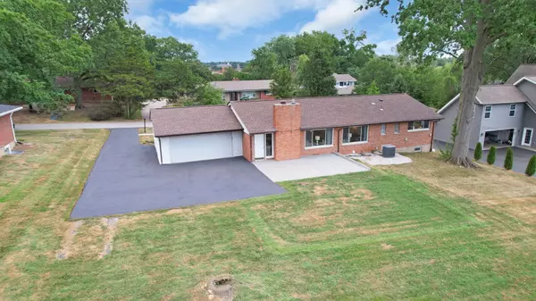 St Louis, MO 63141-7852,40 Country Fair Ln