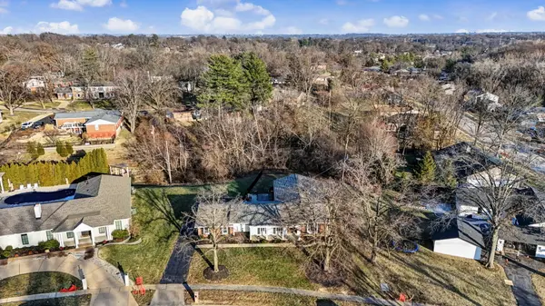 114 Trailswest Dr, Chesterfield, MO 63017-2554