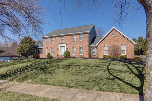 16427 Brandsford Pt, Chesterfield, MO 63005-4548