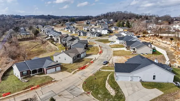 1702 Springbrook Dr, Barnhart, MO 63012-1916