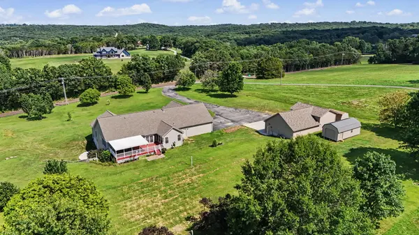 2523 Sunnyside Rd, Festus, MO 63028-3839