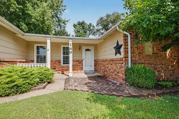 149 Hunters Rdg, St Charles, MO 63301-0425
