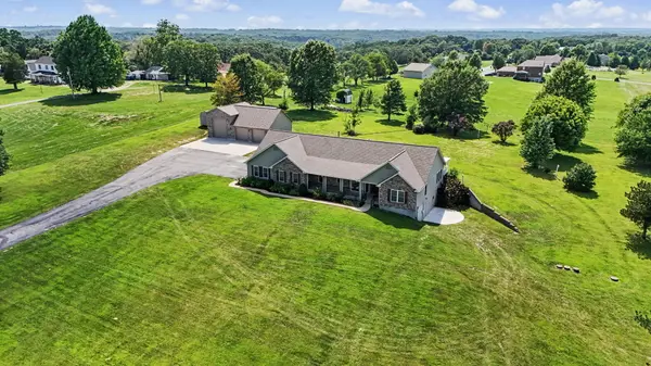 2523 Sunnyside Rd, Festus, MO 63028-3839