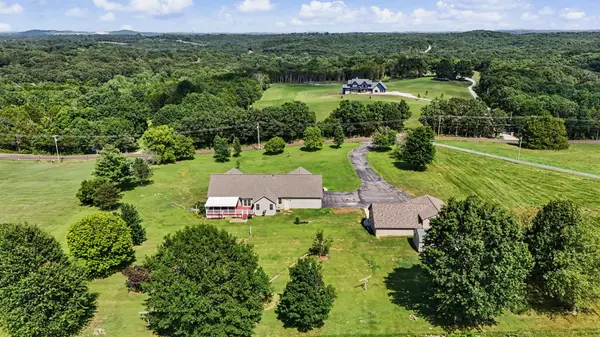 2523 Sunnyside Rd, Festus, MO 63028-3839