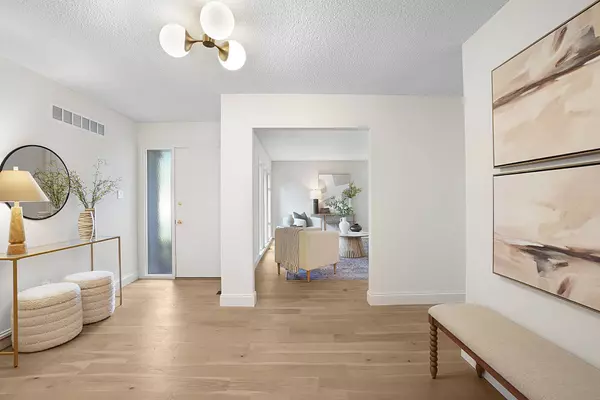 342 Clayton Trails Dr, Ellisville, MO 63011-2057