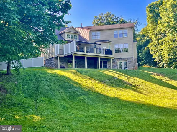 380 MAY APPLE LN, Martinsburg, WV 25403