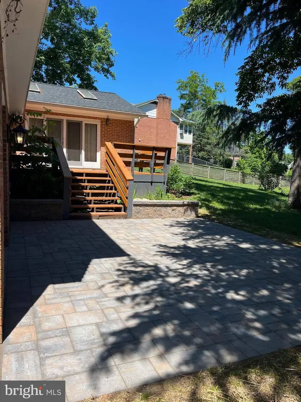 1104 MILROY CT, Winchester, VA 22601