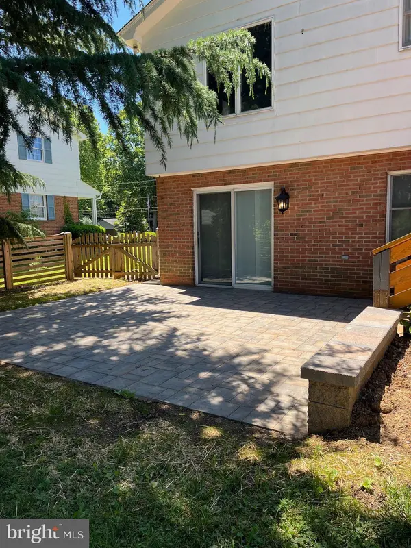 1104 MILROY CT, Winchester, VA 22601