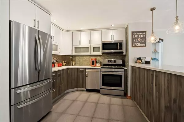 24 Cove LN #10A, Brooklyn, NY 11234