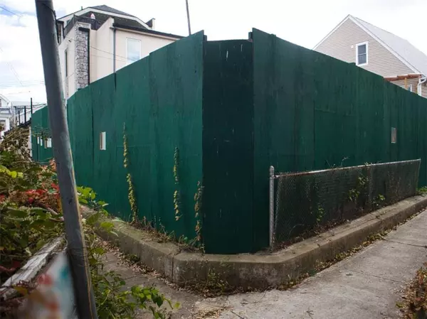 16A Dunne PL, Brooklyn, NY 11235