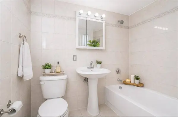 2072 Ocean AVE #701, Brooklyn, NY 11230