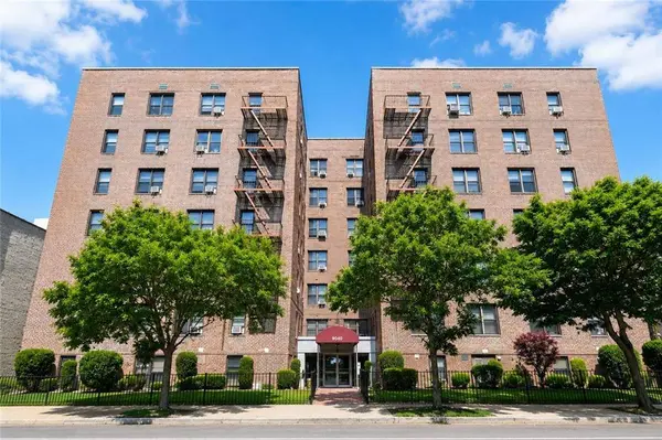 9040 Fort Hamilton Pkwy #1D, Brooklyn, NY 11209
