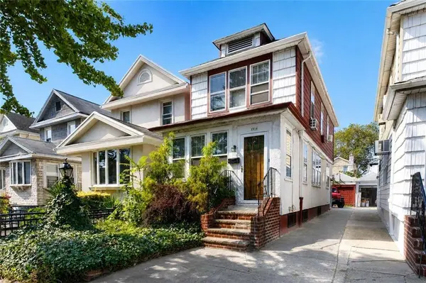 1616 West 3 ST