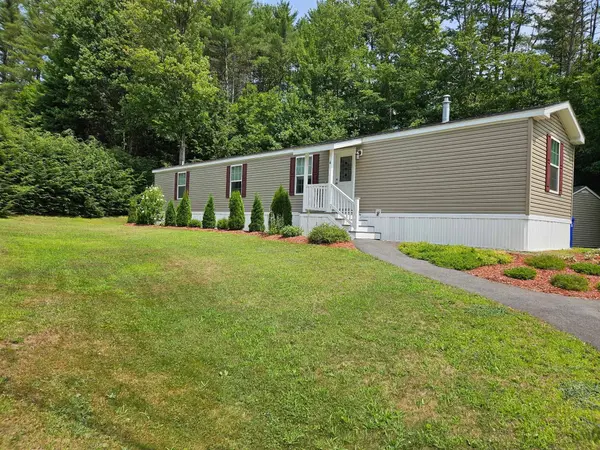 4 Hemlock RD, Tilton, NH 03276