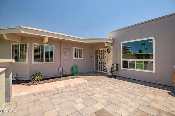 10643 W PINEAIRE Drive W, Sun City, AZ 85351