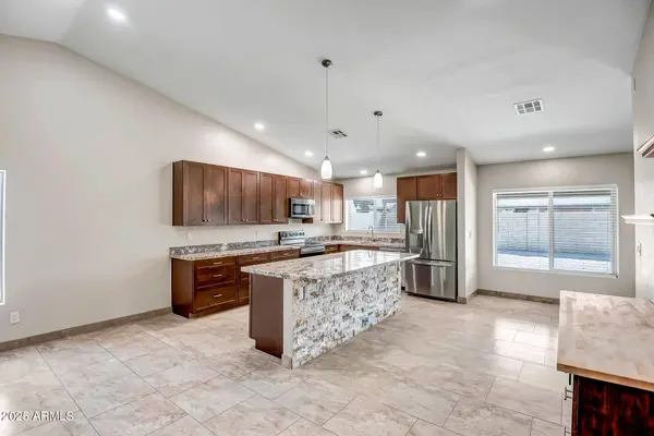 11231 N 77TH Drive, Peoria, AZ 85345