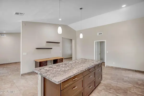 11231 N 77TH Drive, Peoria, AZ 85345